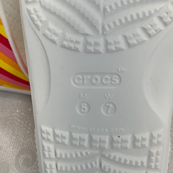 Crocs Womens Slides With Colorful Chevron Design & "Vibe" Details - Picture 2 of 8